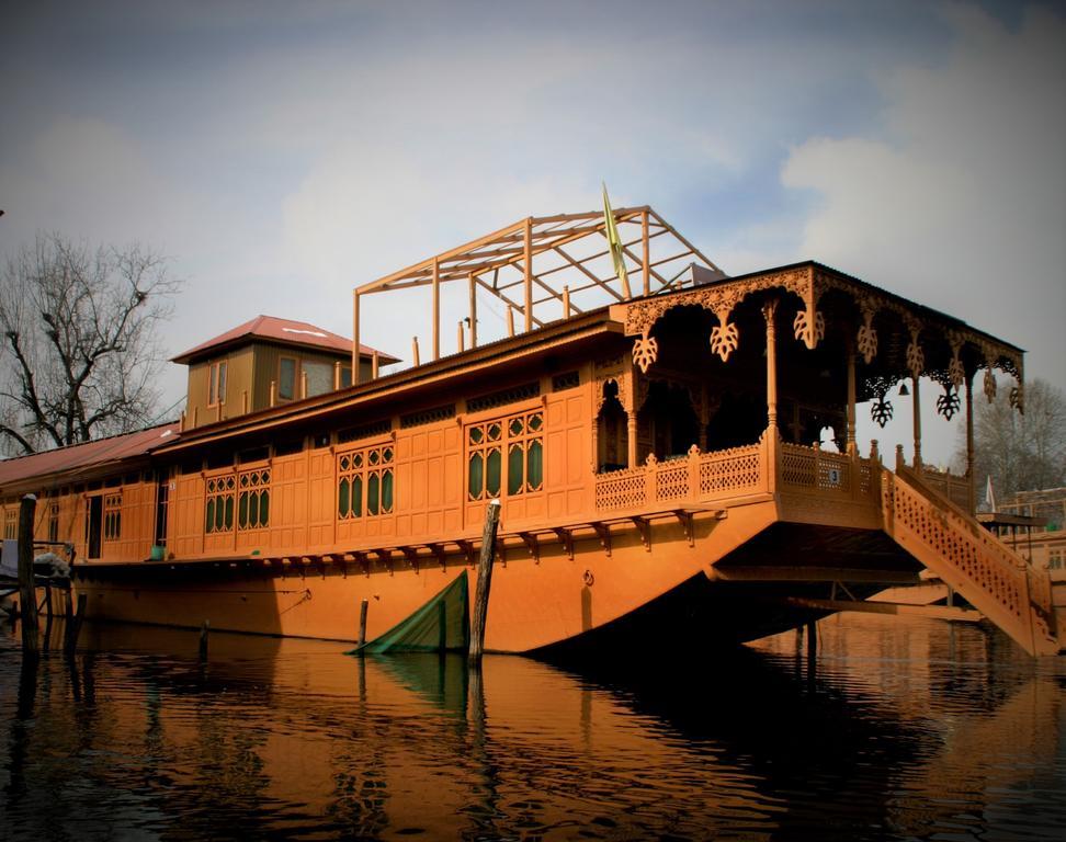 Yadgaar Houseboats Hotel Srinagar  Luaran gambar