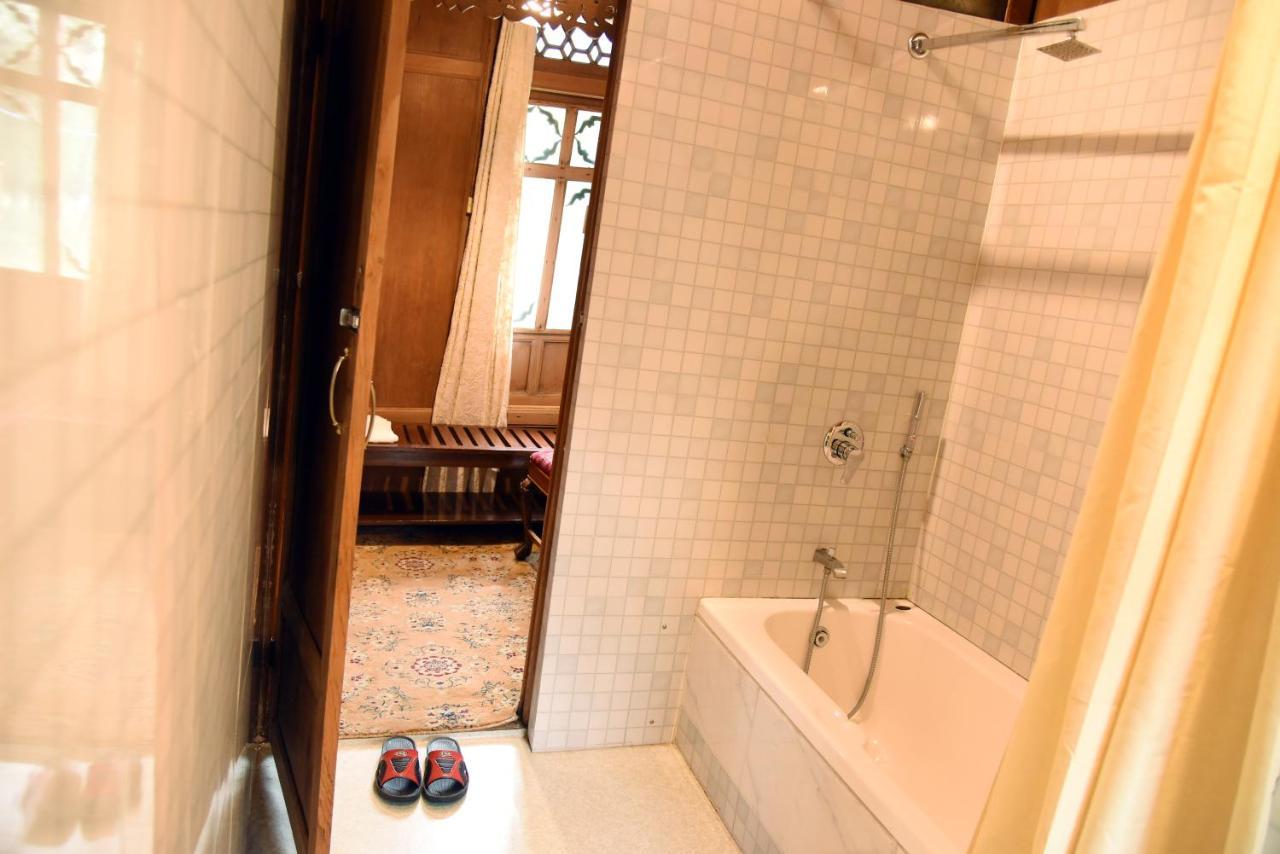 Yadgaar Houseboats Hotel Srinagar  Luaran gambar
